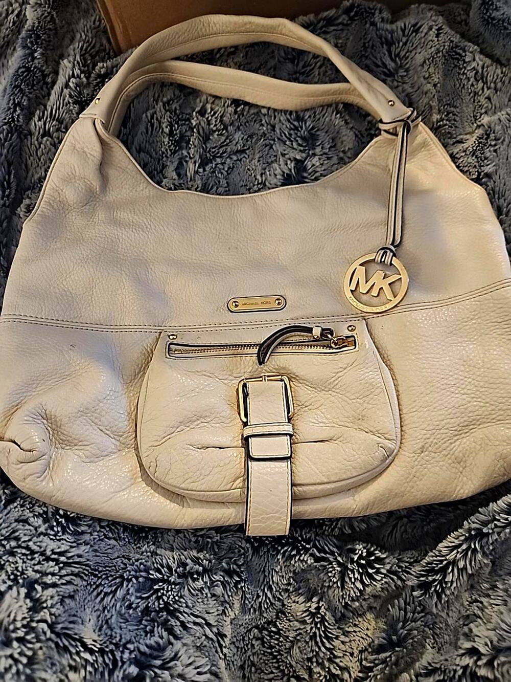 Michael Kors Austin Large Hobo Ivory Pebbled Leather Shoulder Bag MK Charm